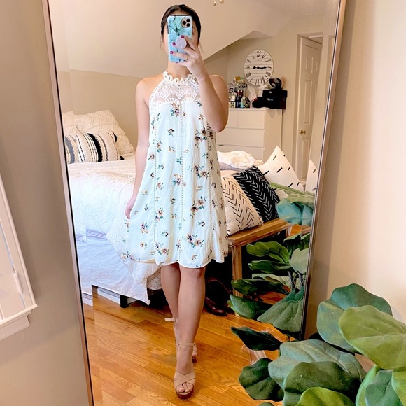 Francesca’s Dress - Picture 1 of 9